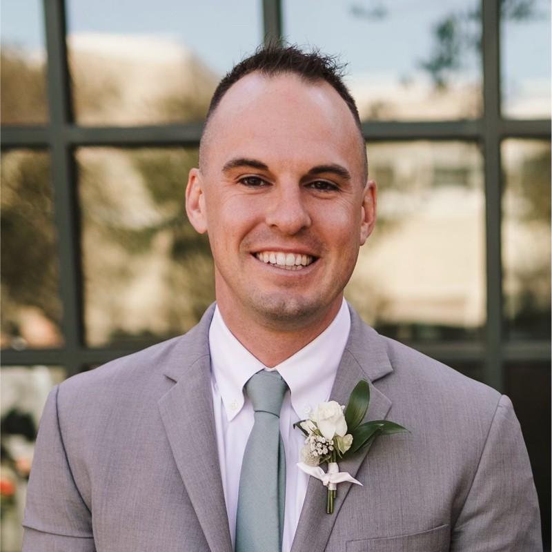 Alex Schelling headshot